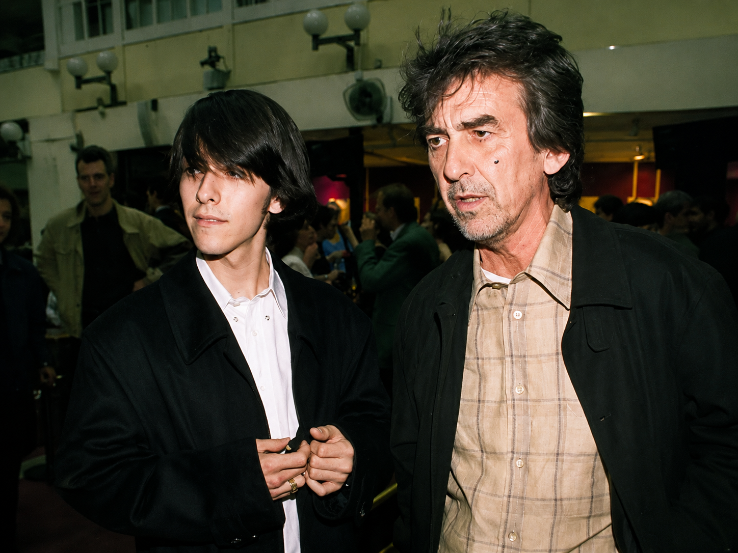 DHANI HARRISON: HOW GEORGE’S SON IS QUIETLY CARRYING A BEATLE LEGACY — AND MAKING IT HIS OWN
